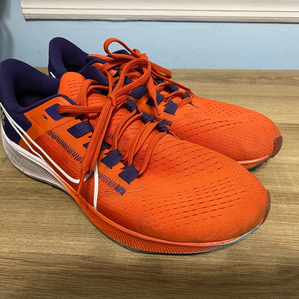 Nike air zoom Pegasus 38 Clemson tigers men’s size 10.5.